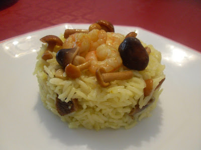 Receta de arroz jazmín con setas y gambas.