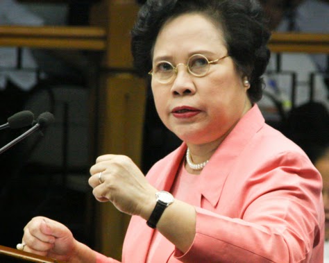 Miriam Santiago licks lung cancer, may run in 2016 elections