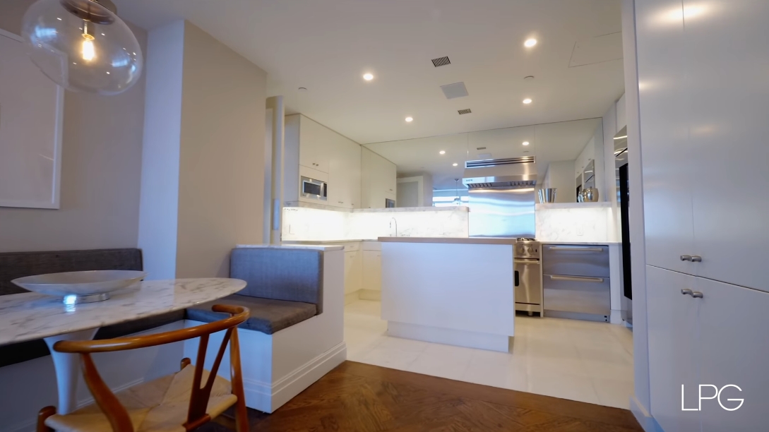 26 Interior Design Photos vs. 25 Columbus Cir #75CE, New York, NY Luxury Penthouse Tour