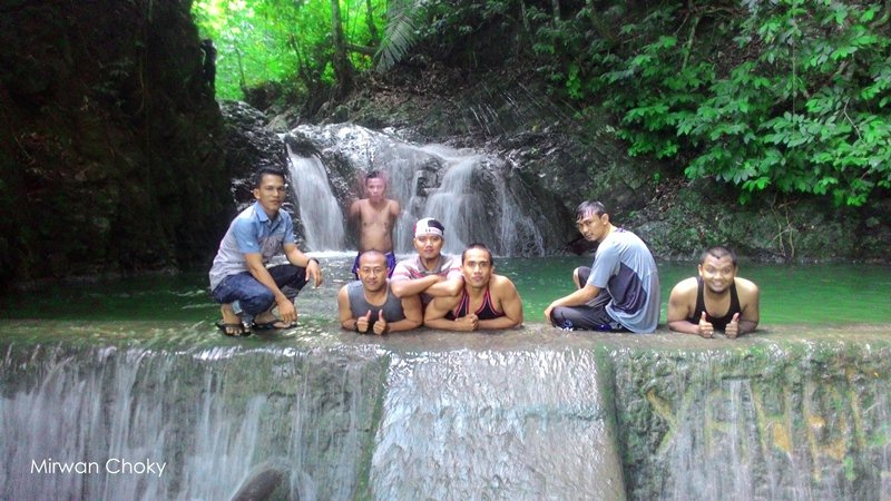 Wisata Air Terjun Tujuh Tingkat Aceh