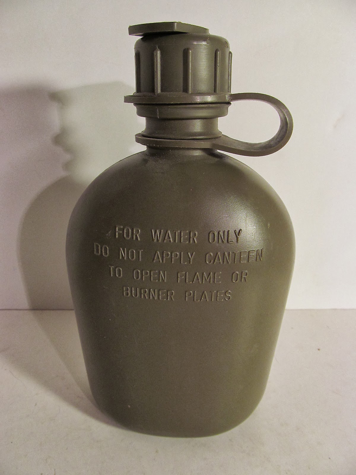 bingbabel Plastic Canteen M1961 Year 1992