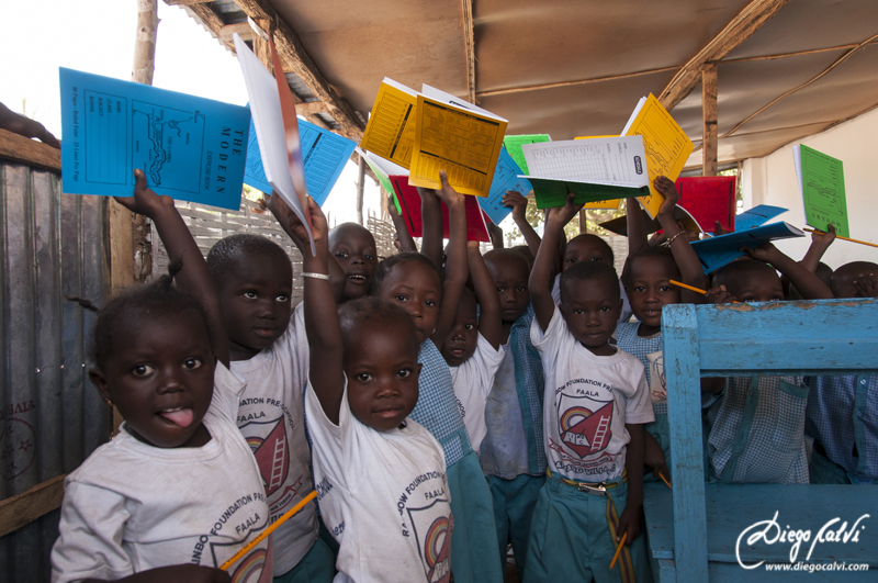 Misión Material Escolar para los niños de Gambia - Gambia, el país de los niños (1)