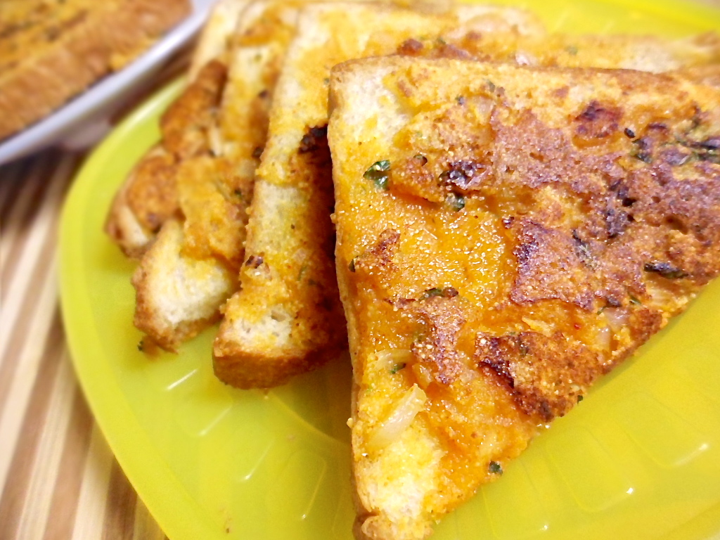 SASI'S KITCHEN: Desi Toast