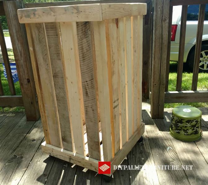 Mueblesdepalets.net: Cubo para la lavandería