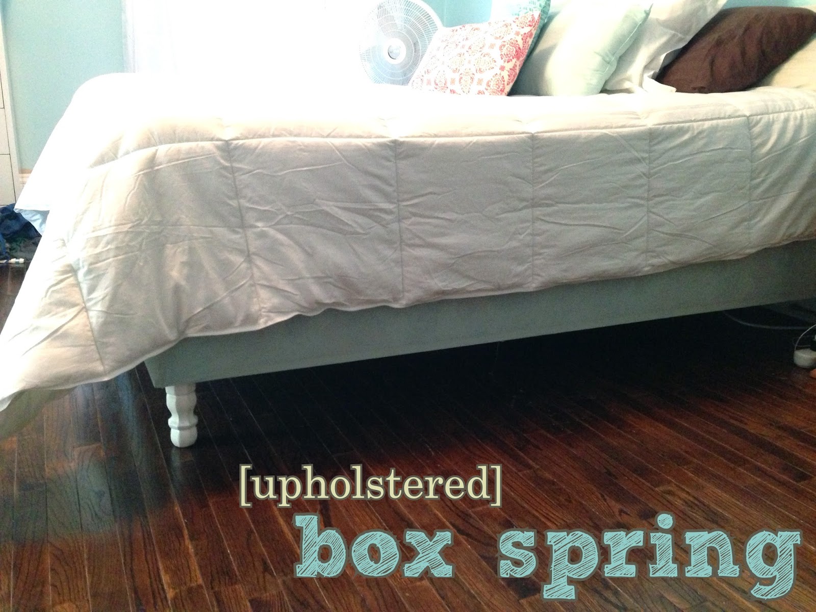 the copper coconut: Easy Upholstered Box Spring