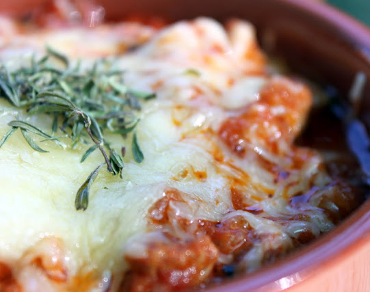 WOLKİNİN YERİ Güveçte Kaşarlı Et