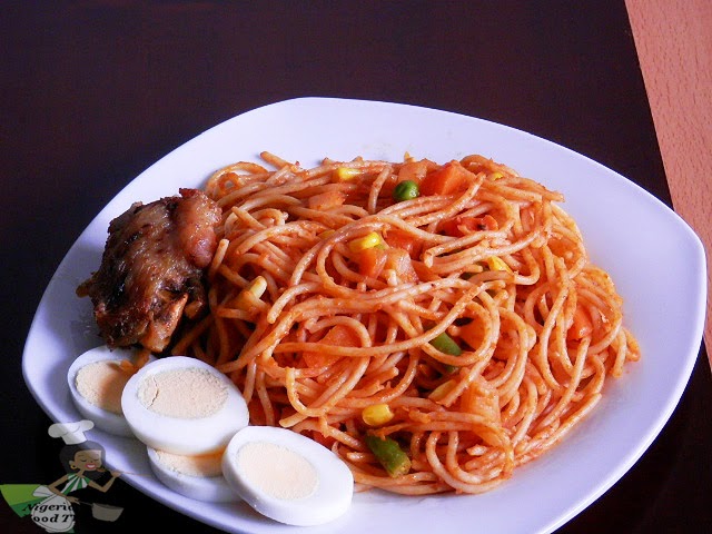 Jollof Spaghetti Nigerian Spaghetti Jollof with vegetables , spaghetti recipes, nigerian food tv, nigerian food recipes , pasta recipes