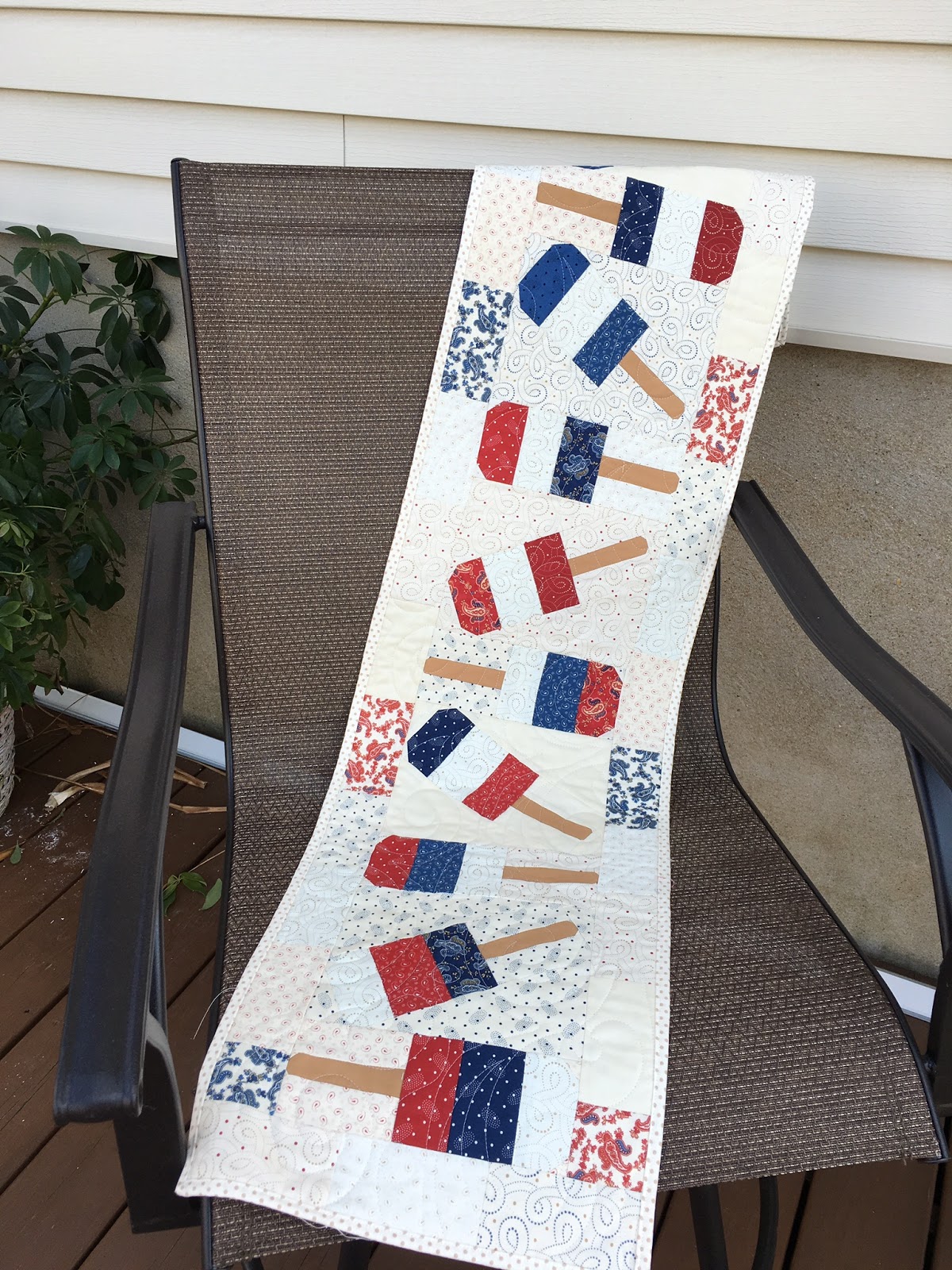 IslandLife Quilts Popsicles on Parade and a winner too!