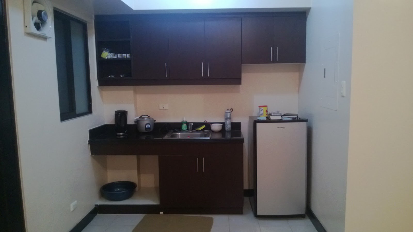 Places For Rent 2 bedroom condo unit Belmira Cypress Towers