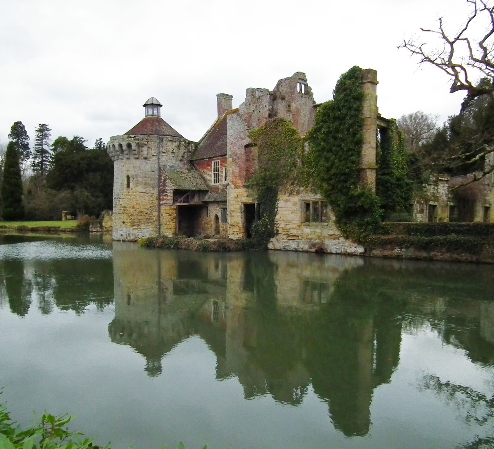 Are Dogs Allowed At Scotney Castle