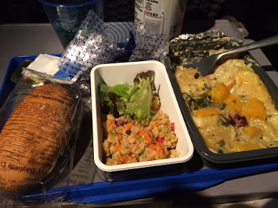 United airlines travel food