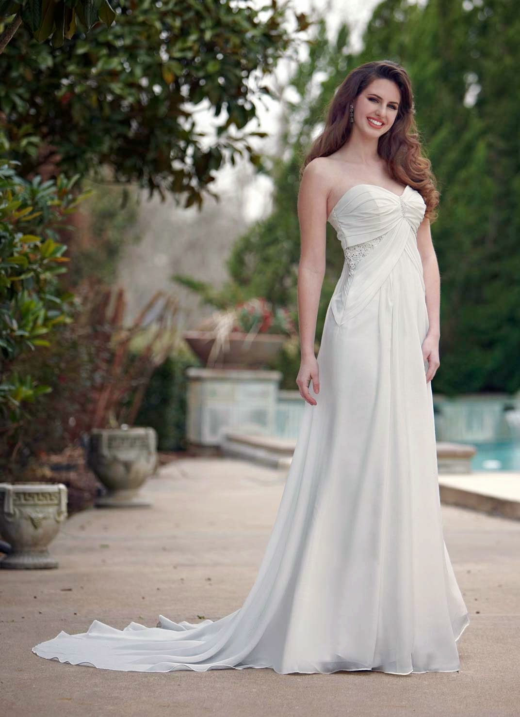Designer Maternity Wedding Dresses with Train UK Ideas