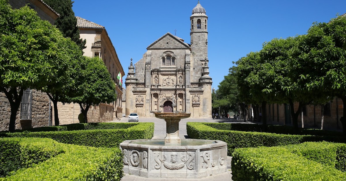 Andalucía Viajes Plaza Vázquez de Molina en Úbeda