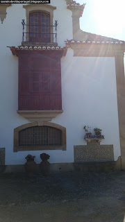 BUILDING / Edificio Korrodi (Poeta Francisco Lahmever Bugalho), Castelo de Vide, Portugal