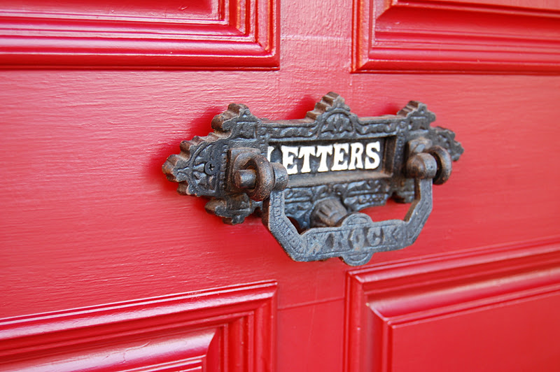 Oh Happy Day Well Paint My Door Red and Call me Elizabeth Arden!