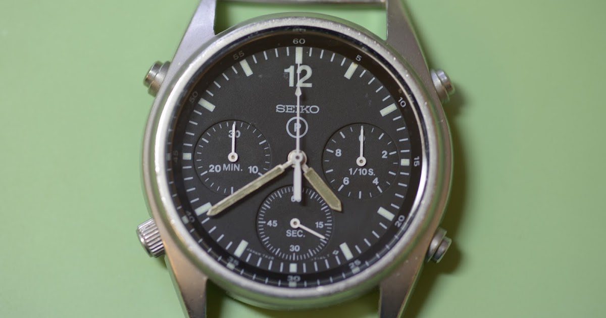 Mr Jones Watches Vintage blog servicing a Seiko RAF Gen 1 quartz