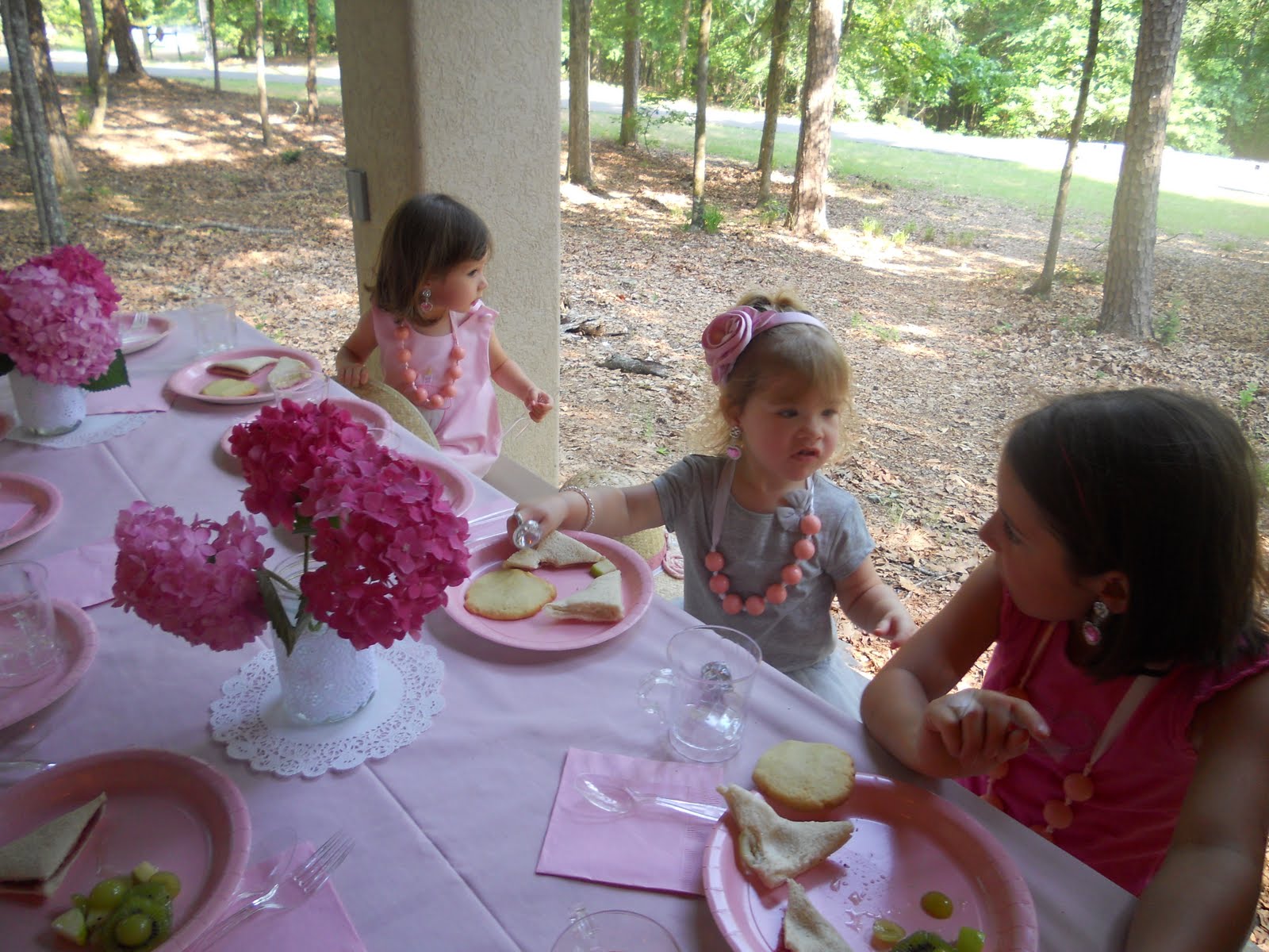 Titus 2 Work in Progress: Little Girls' Tea Party