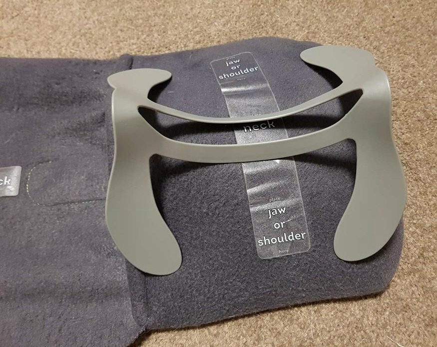 Reviews, Chews & HowTos Travelling with the TRTL Travel Pillow