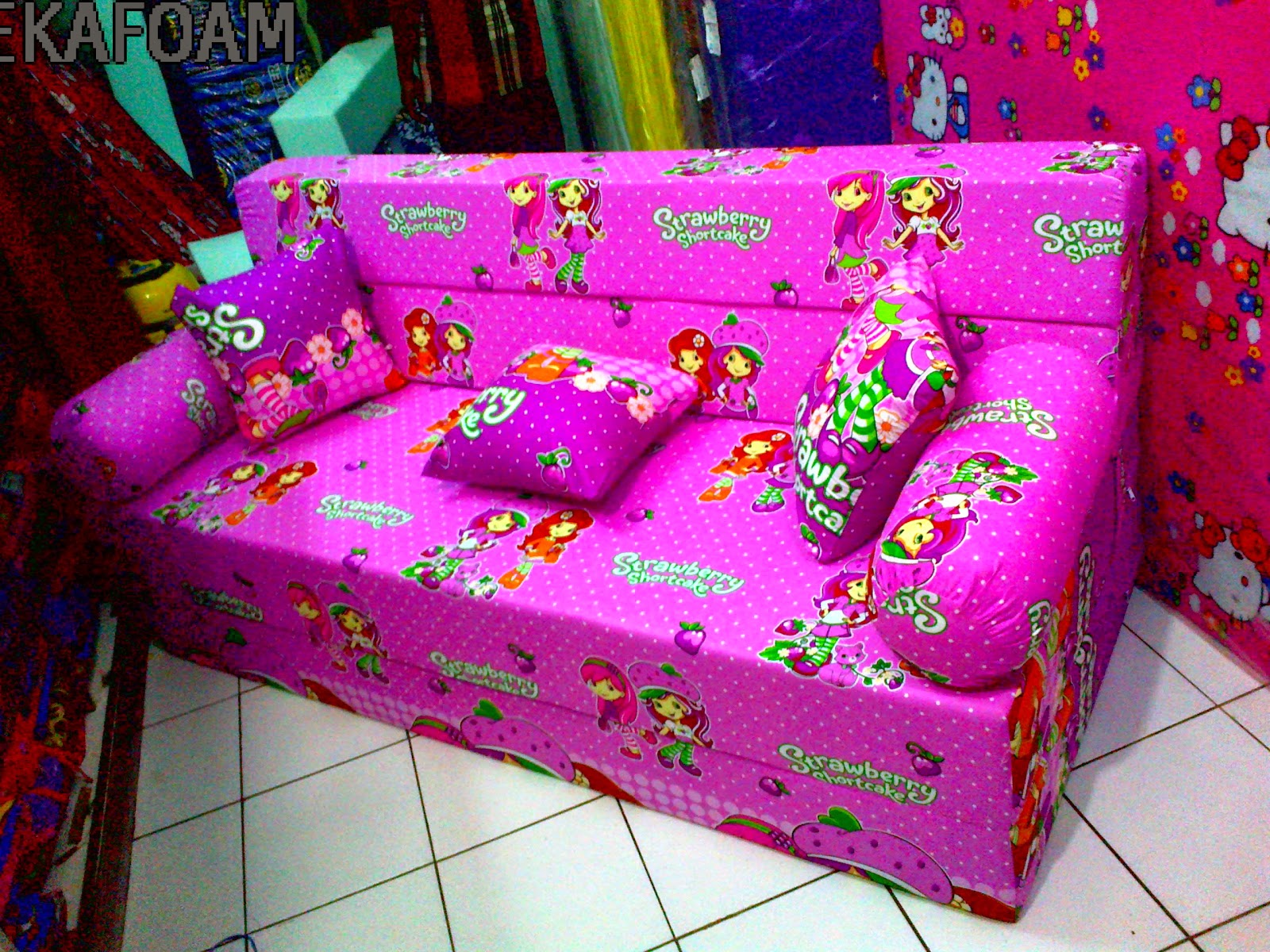 SOFABED INOAC STRAWBERY PING 24 SEPT 2014 AGEN RESMI KASUR BUSA