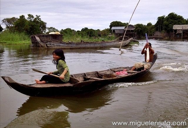 Barcas-Kompong-Phluk