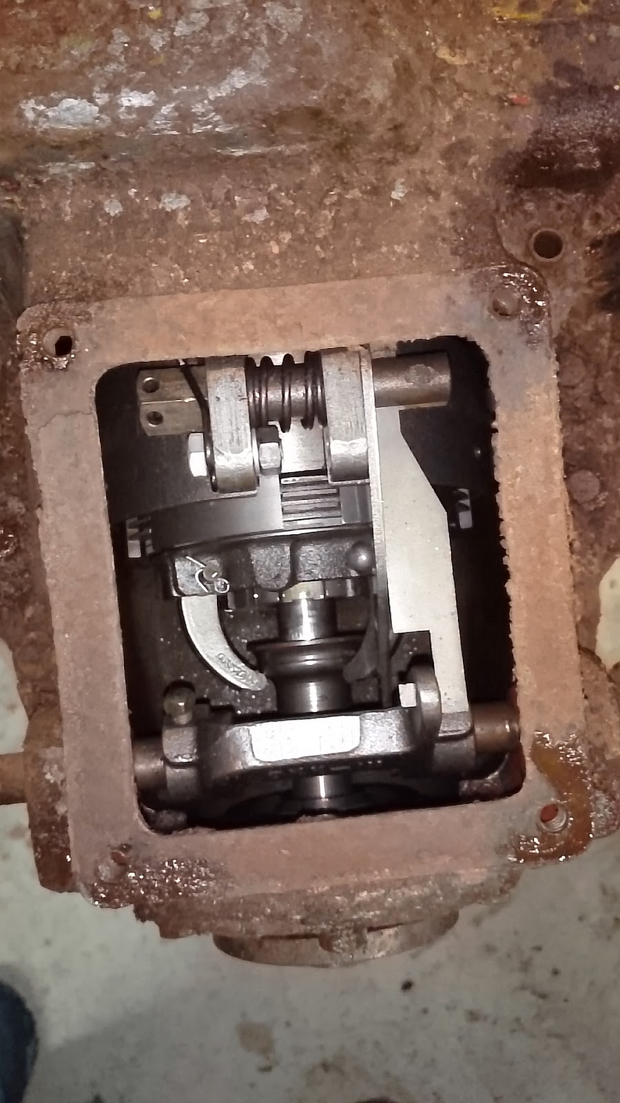 Afloat: Atomic 4 Rebuild - Transmission cover and housing - Part 1