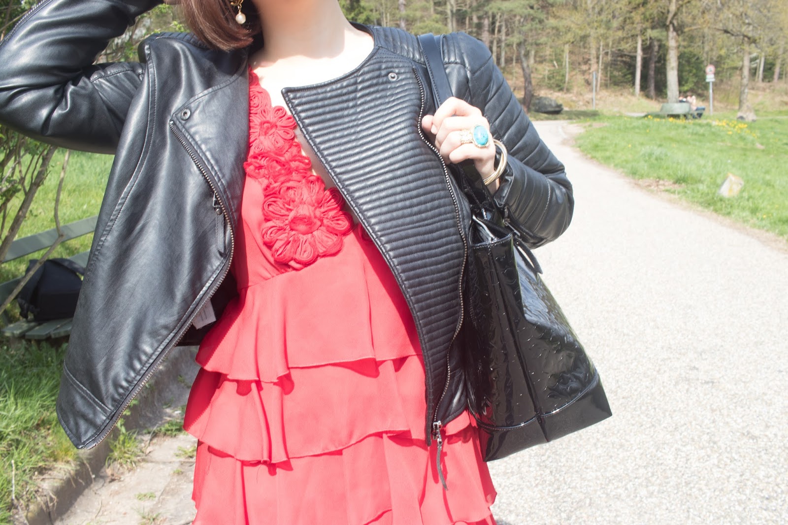 Strangeness And Charms Shooting Le Rouge Et Le Noir Alba Moda