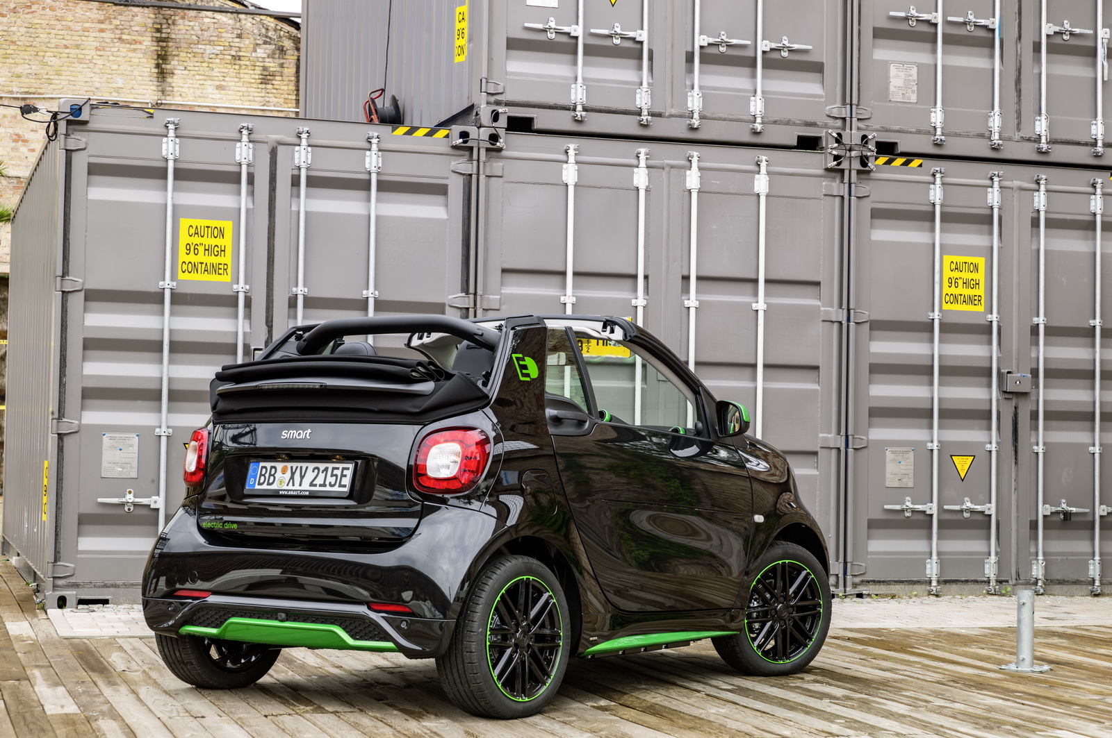 New AllElectric Smart Arrives In The UK With 100 Miles Of Range, From