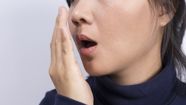8 Cara Efektif Mengatasi Bau Mulut Permanen  Bagaimanacaraa