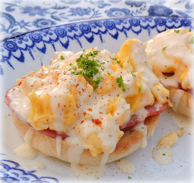Scrambled Eggs Benedict