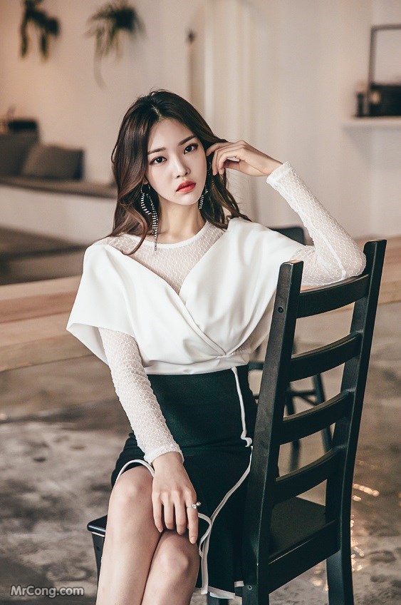 Beautiful Park Jung Yoon in a fashion photo shoot in March 2017 (775 photos) photo 33-11