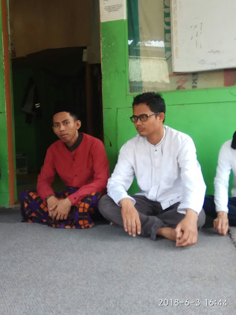 Tidak Lupa panitia acara santunan anak yatim yang sudah bekerja keras mempersiapkan acara