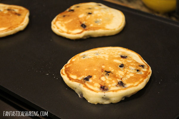 Blueberry Pancakes #breakfast #blueberry #pancakes #recipe