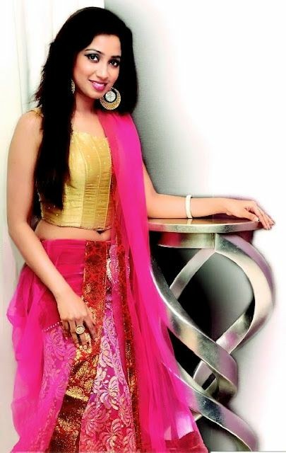 Best Curvy Female Singers in Bollywood - Shreya Ghoshal