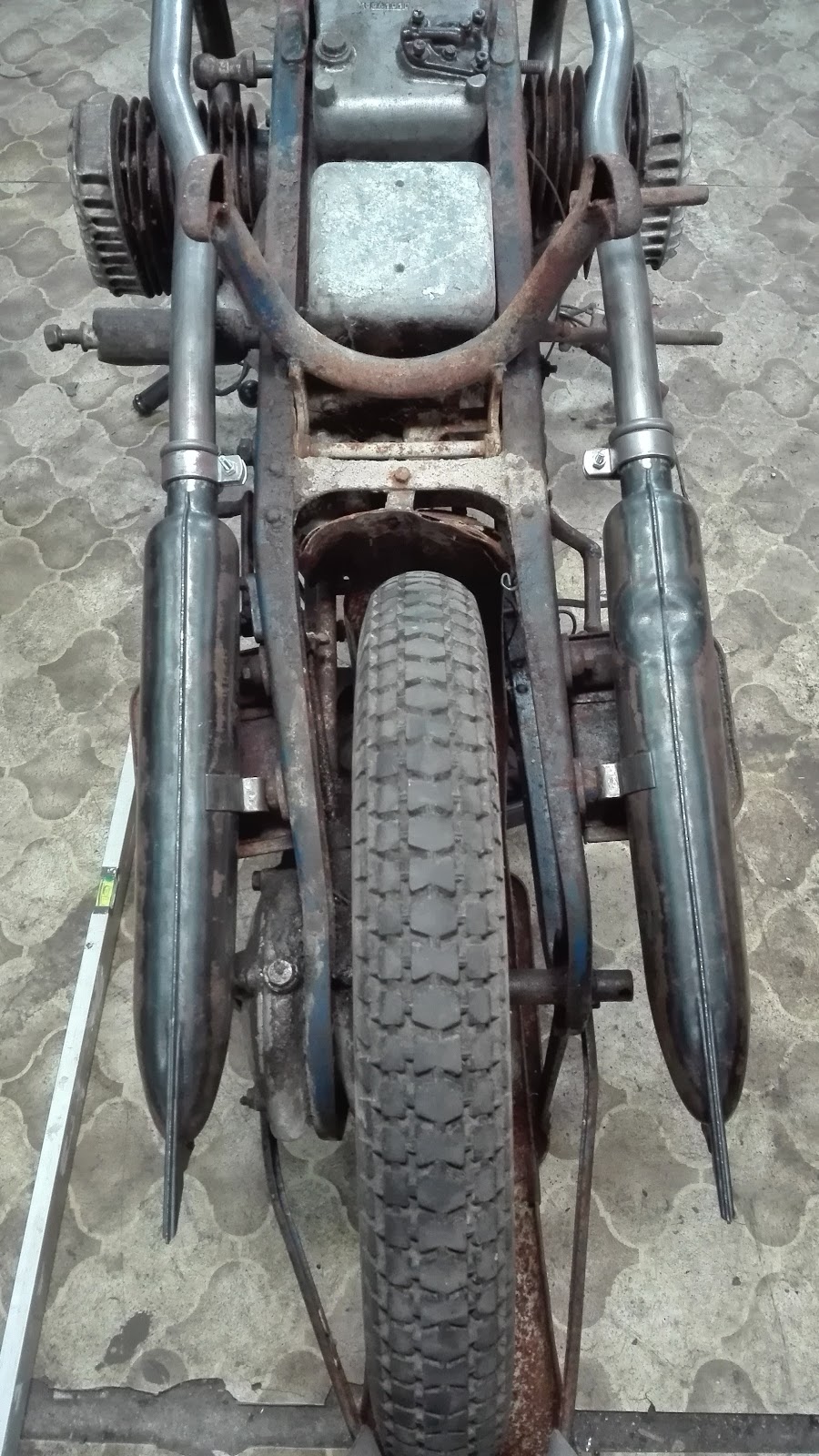 MOTORS-CREATOR - Renowacja Motocykli - Konrad Bagnowski: BMW R12 ...