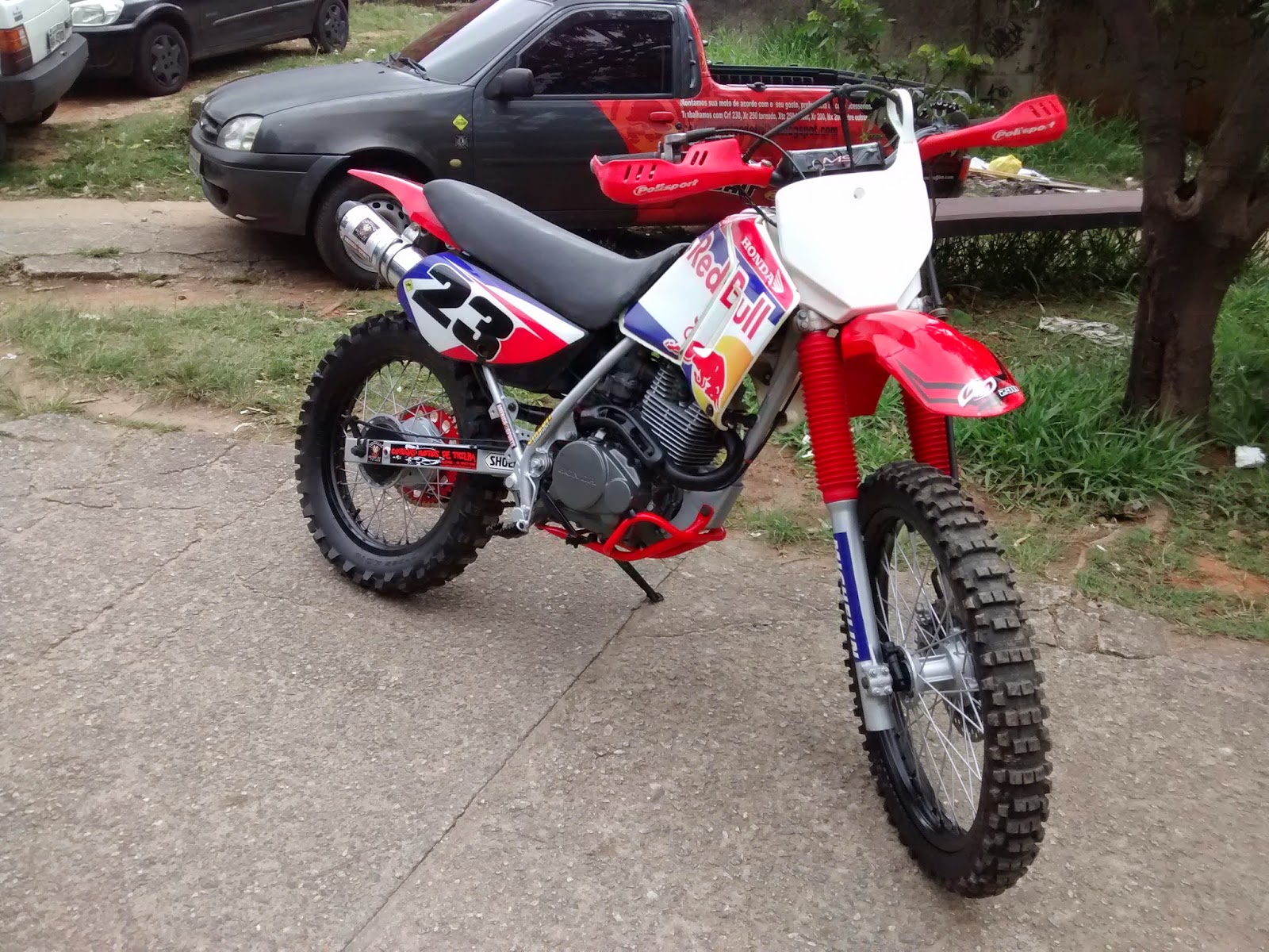 Motos de trilha podem transitar na cidade? Entenda tudo sobre transporte e documentação em Minas