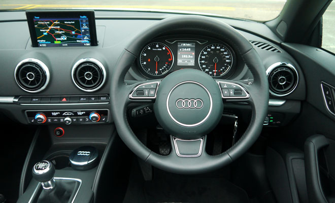 Audi A3 Cabriolet cockpit