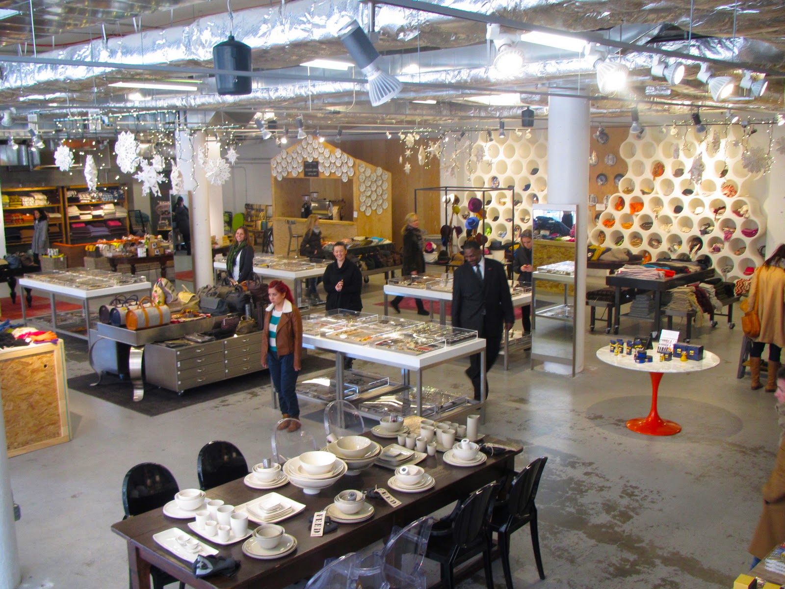 A Tale of Two Cities: An Untraditional Big Apple Christmas