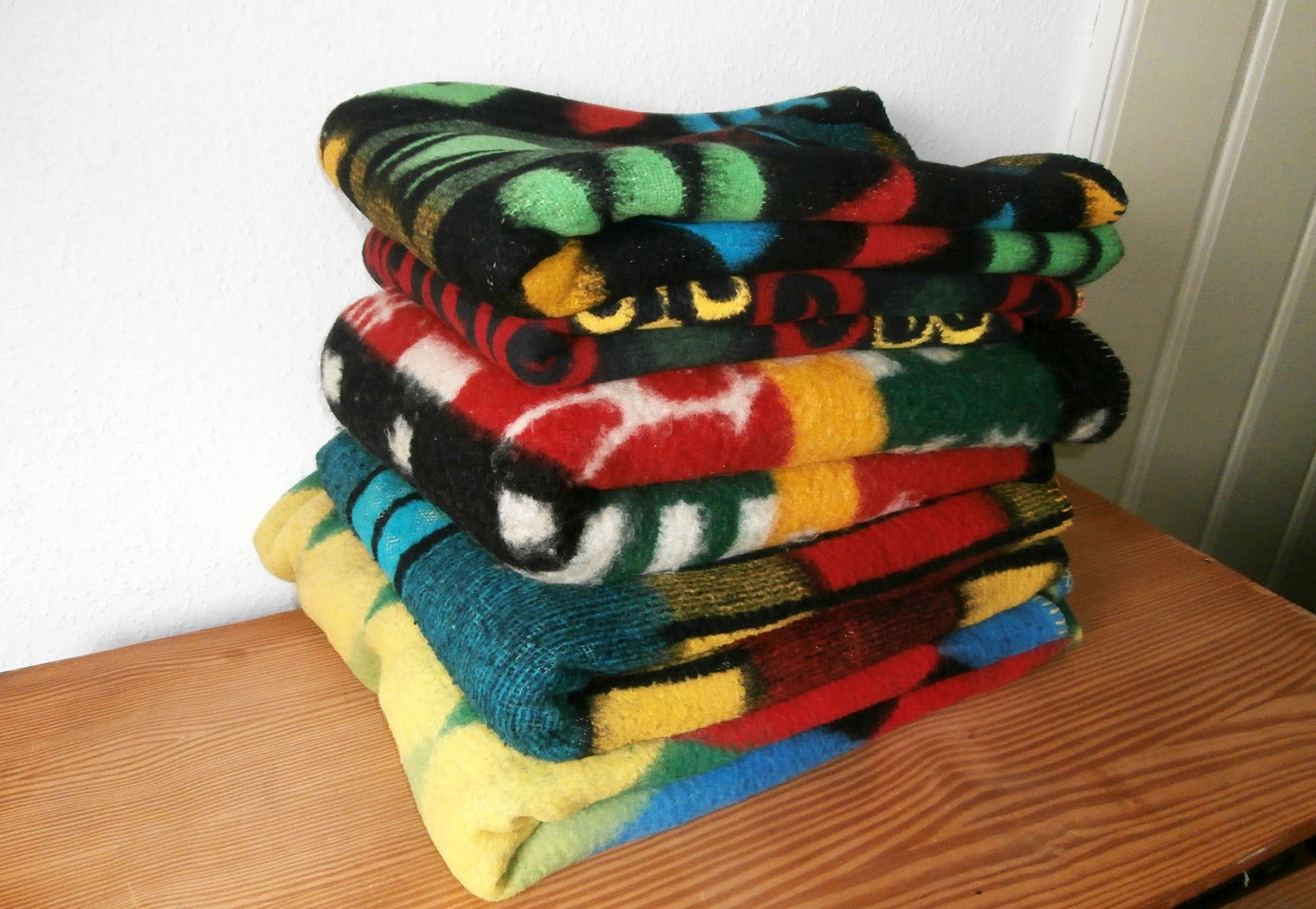 Vintage Retro Blankets Museum Blankets from the '50s, '60s and '70s