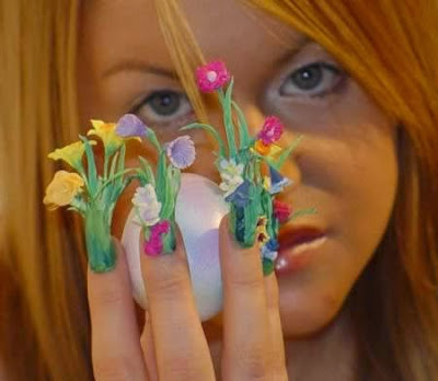 Diseño de uñas con flores