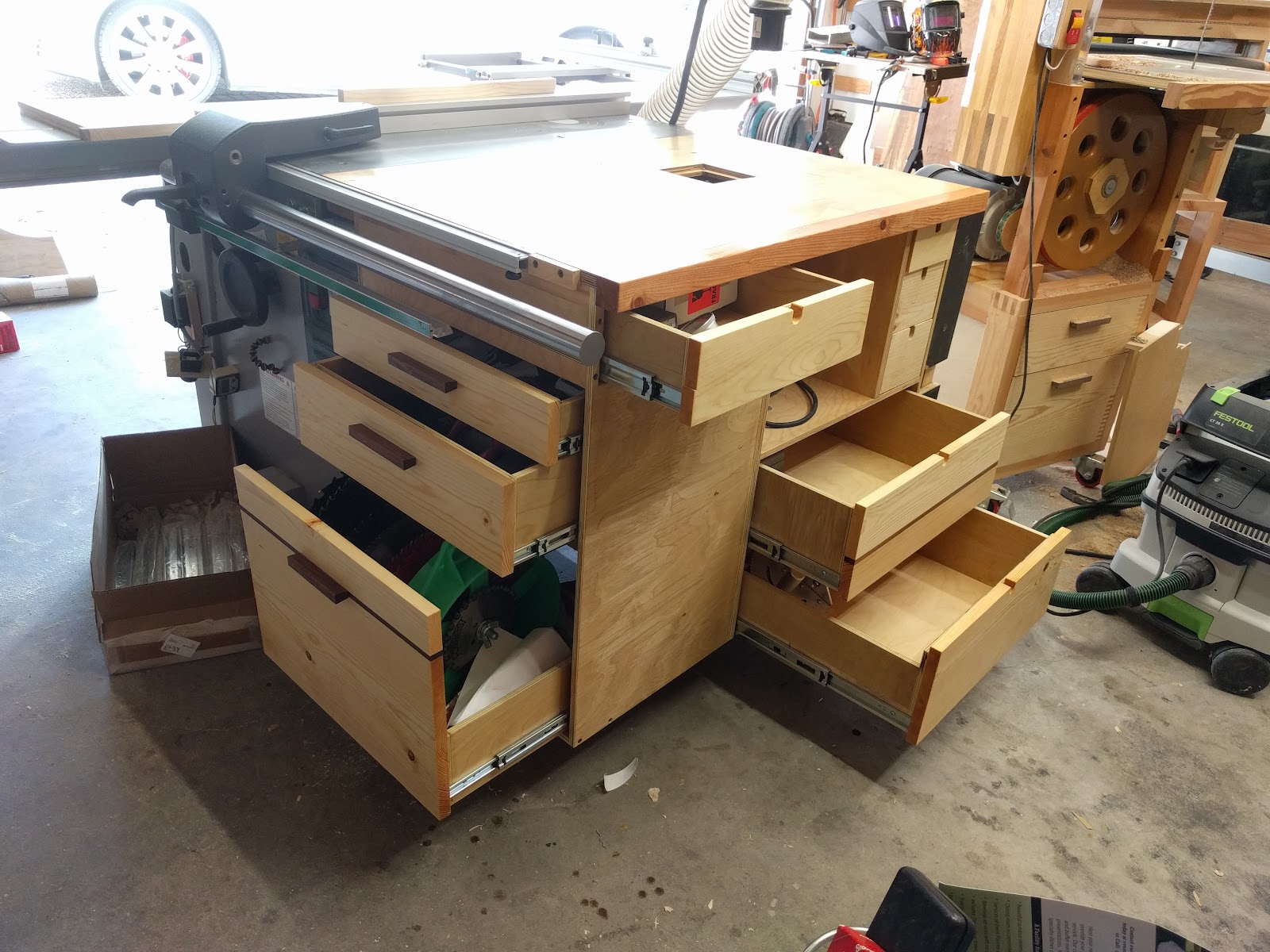 Experience. Improve. Make. Table saw