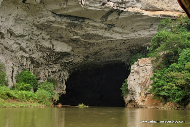 Découvrir les mystérieux de la cave Puong, Lac de Ba Be - Photo An Bui Découvrir les mystérieux de la cave Puong, Lac de Ba Be - Photo An Bui