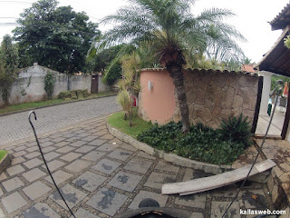 Em frente a pousada. Armação dos Búzios/RJ.