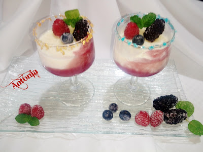 V^&#8730;&#9829; Arroz Con Leche Con Crema De Frutos Rojos &#9829;&#8730;v^
