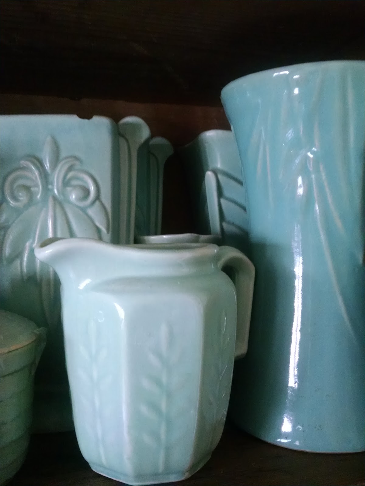 Dating mccoy pottery