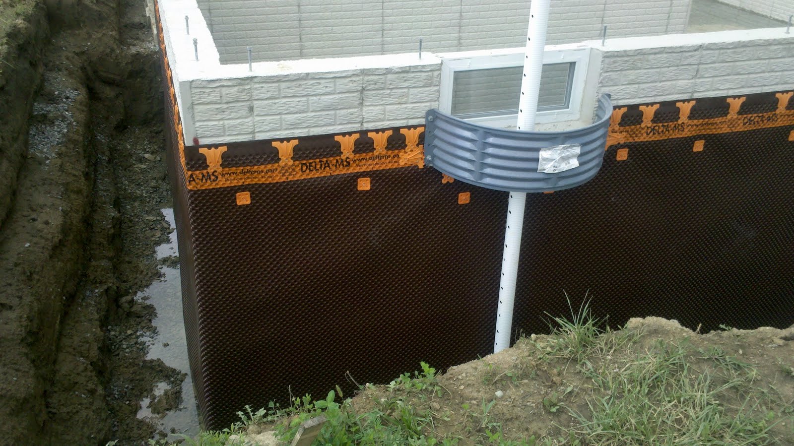 Building a NAPLES with Ryan Homes OHIO Foundation Wrap and Waterproofing