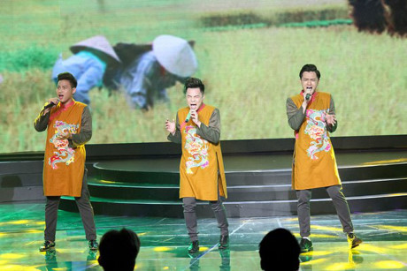 X-Factor: Nhom F.O.E gianh tam ve cuoi cung tro lai cuoc choi - Anh 9