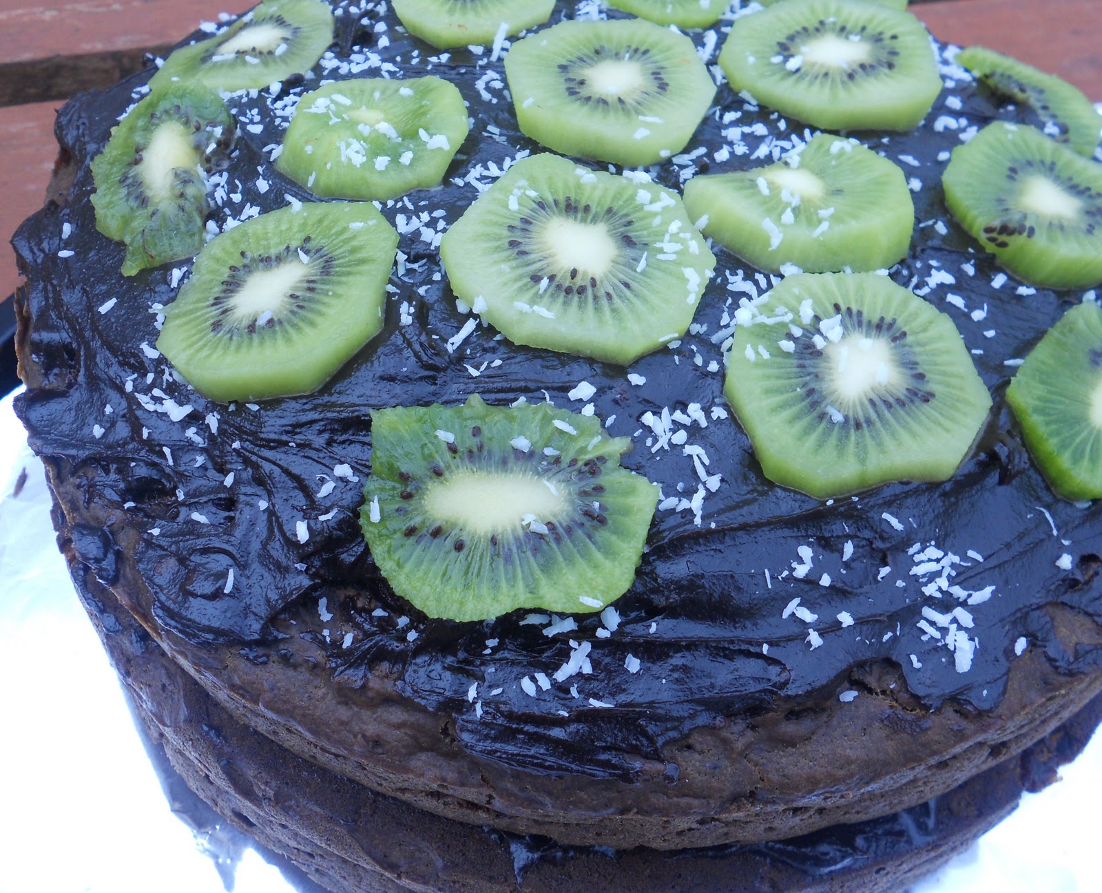 Carob Party Cake vegan and sugar free