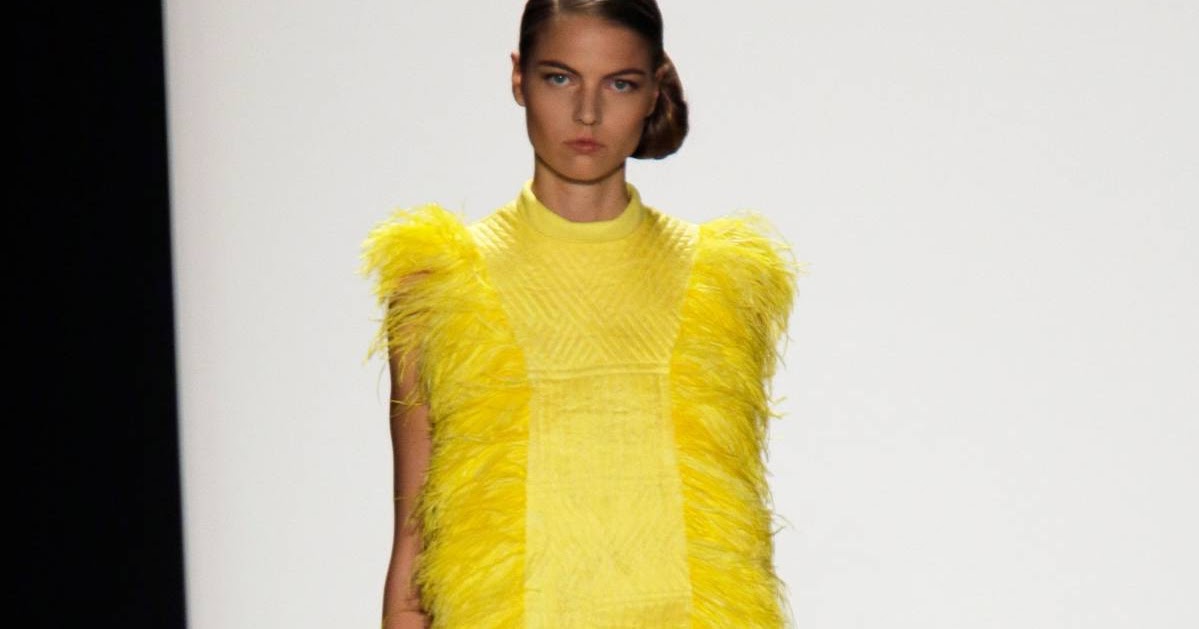 Couture Carrie: Hello, Yellow!