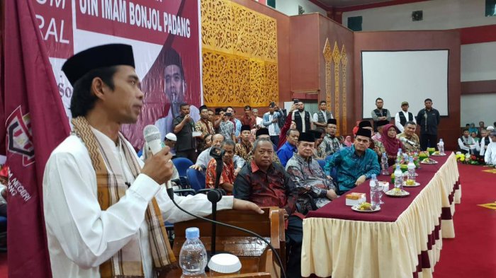 UIN Imam Bonjol Padang Beri Gelar Doktor Honoris Causa UIN Imam Bonjol Padang Beri Gelar Doktor Honoris Causa