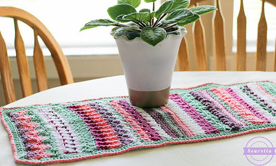 Table Runner Crochet pattern